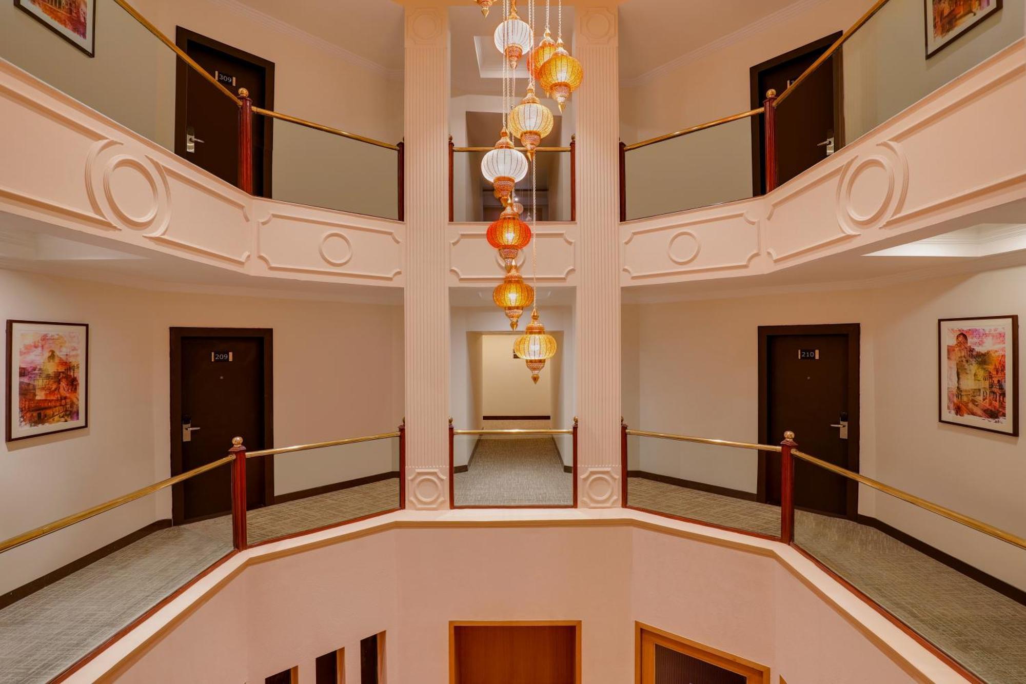 Lemon Tree Hotel Bhopal Exterior photo